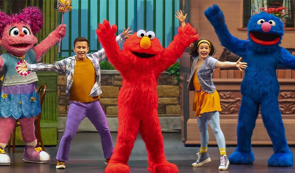 Elmo's Got The Moves
