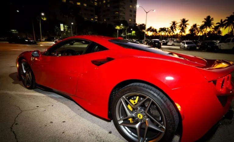 20 Minute Luxury Car Photoshoot • Silver Package