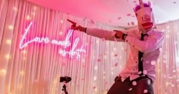 2 Hours 360 Photo Booth Bronze