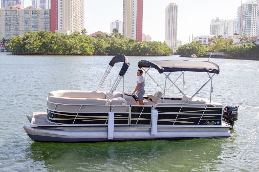 2021 24 Feet Bentley Pontoon Boat
