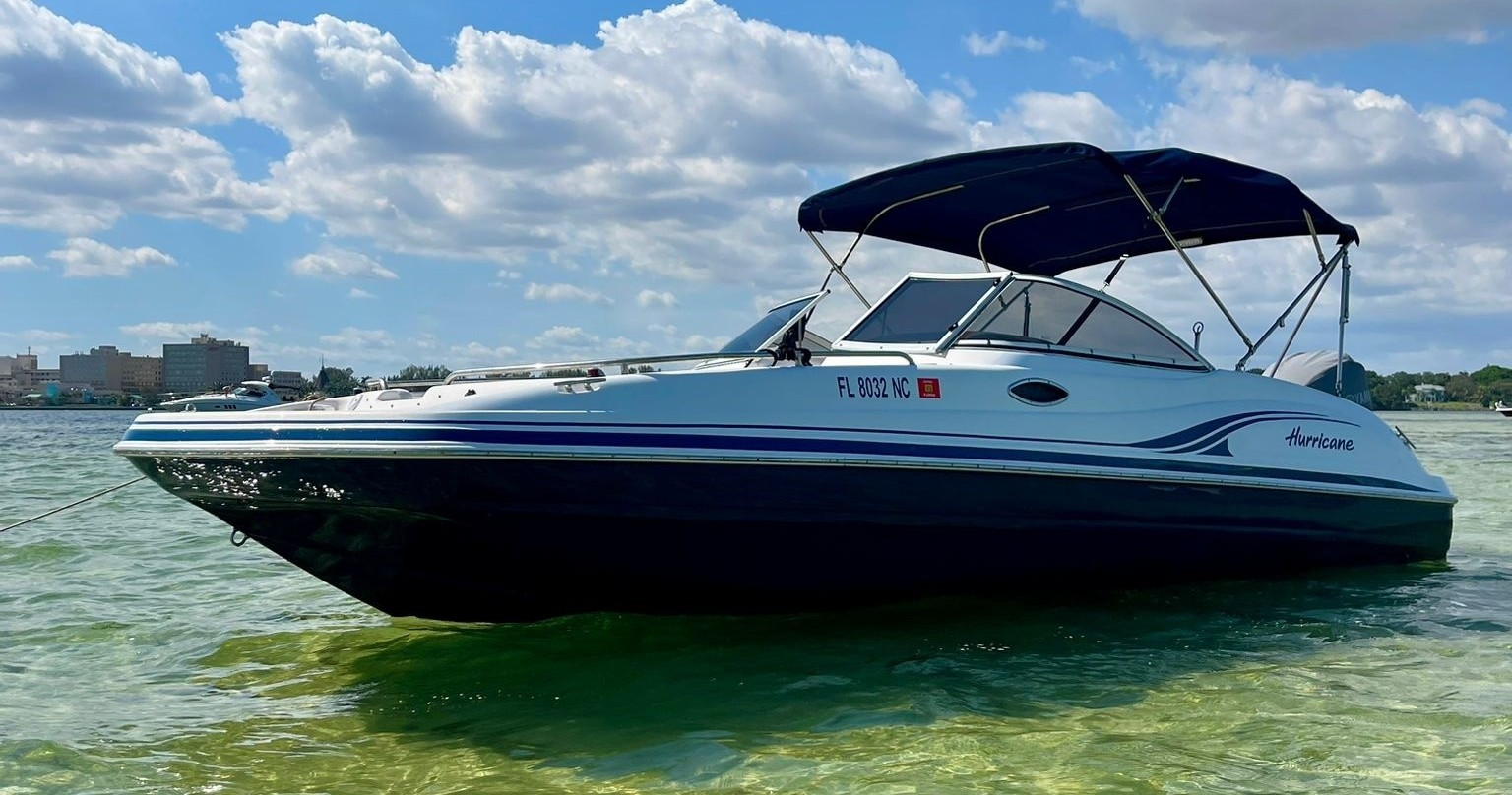 Hurricane 26 - 10 People